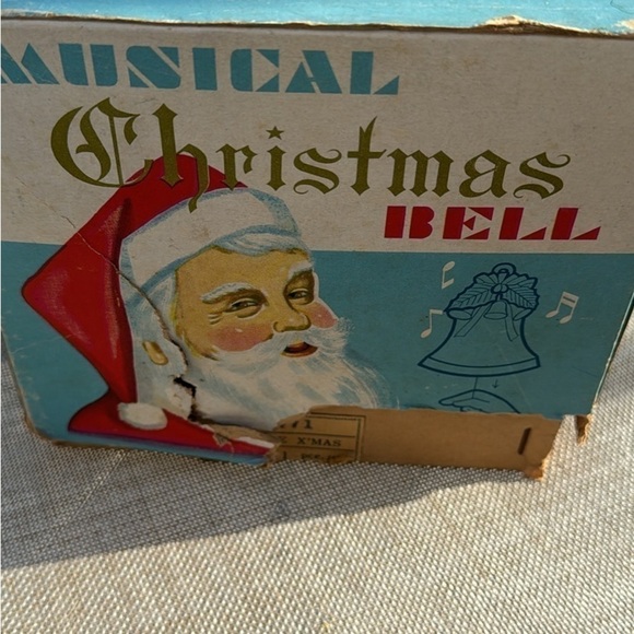Vintage 🎉HP🎉 Christmas Bell 1960’s musical Christmas bells in the original box. - Picture 4 of 9